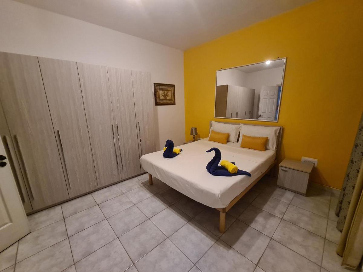 Spacious Seafront Apt Next To Sliema-Valeta Ferry Kültér fotó